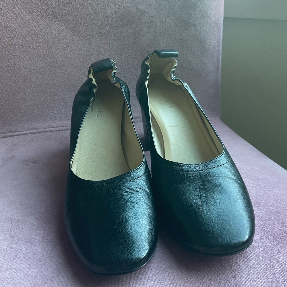 Everlane Black Leather Elastic-Back Rounded-Toe Heels
